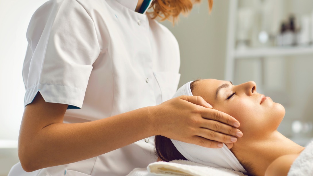 Abhyanga - Ayurvedic Treatment at Kolamadala