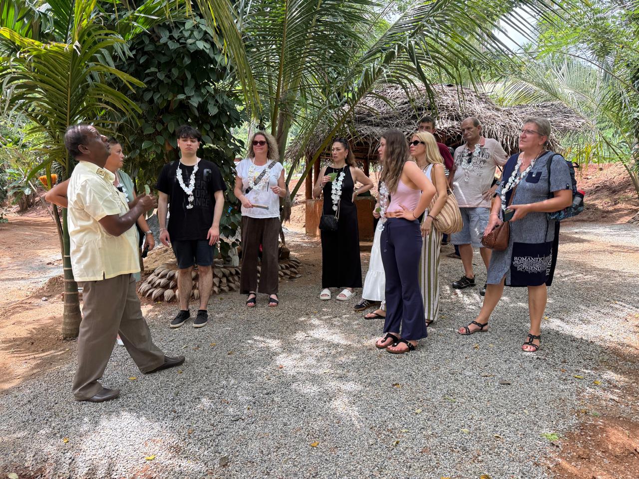 Guided Garden Tour with Tourists